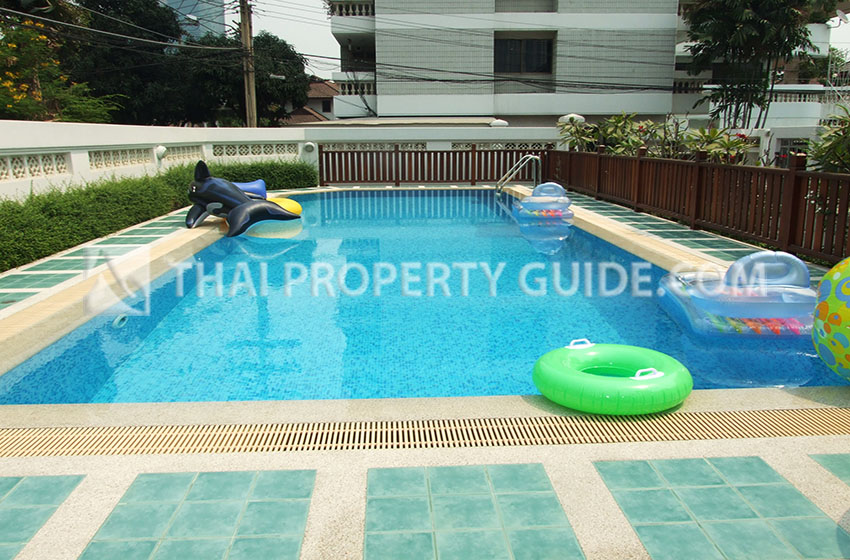 House with Shared Pool in Sukhumvit 